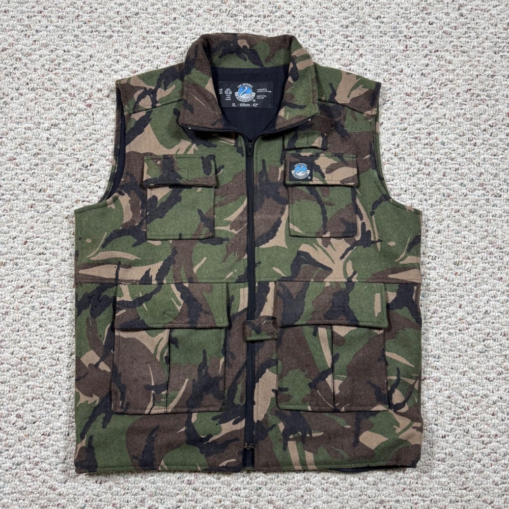 Swanndri Mens XL Wool Camo Hunting Vest New Zealand Zip Utility DPM MOTH DAMAGE